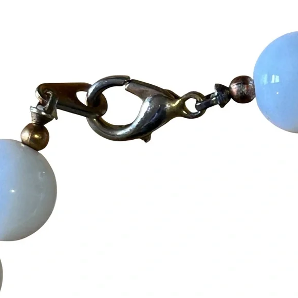 Elegant White and Yellow Beaded Vintage Necklace - Picture 5 of 6